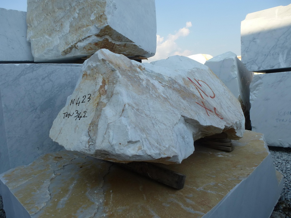 Calacatta gold blocks